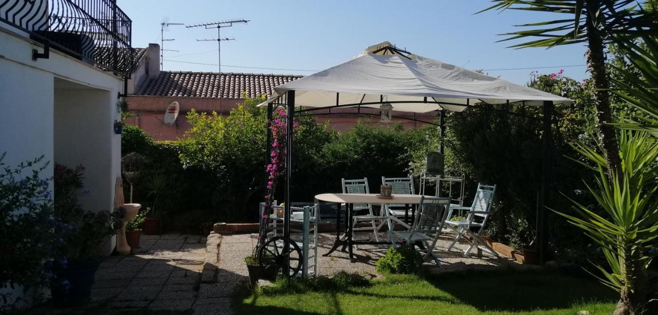 La Porta Sulla Costa Bed & Breakfast San Pantaleo Bagian luar foto