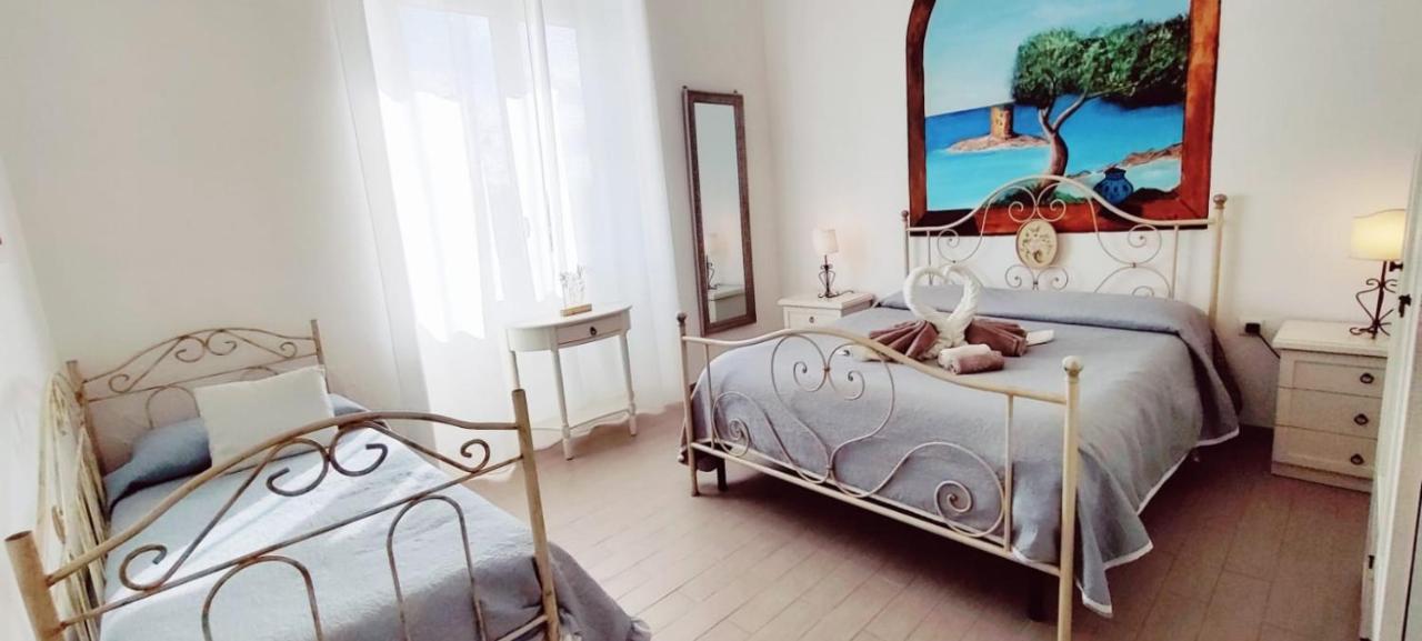 La Porta Sulla Costa Bed & Breakfast San Pantaleo Bagian luar foto