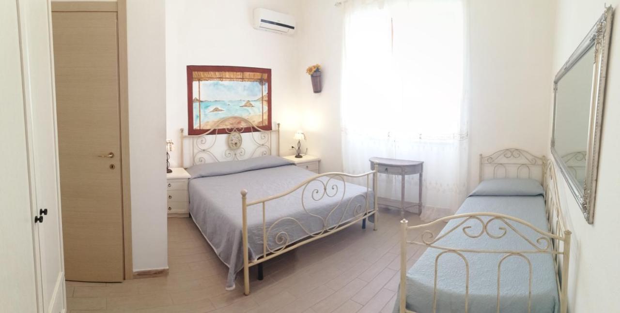 La Porta Sulla Costa Bed & Breakfast San Pantaleo Bagian luar foto