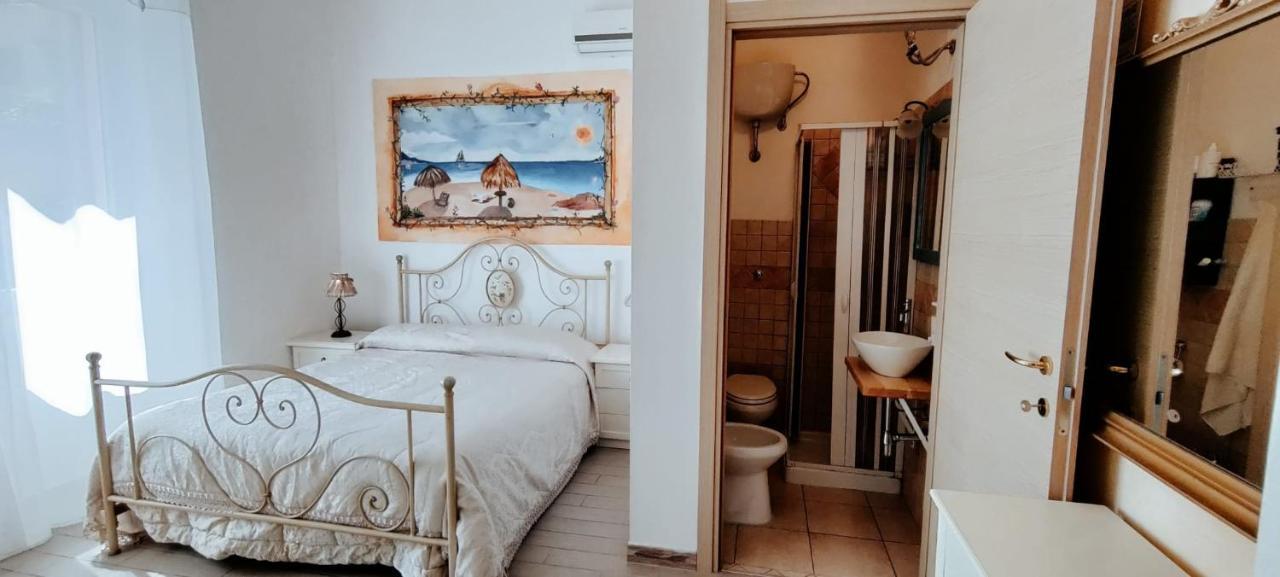 La Porta Sulla Costa Bed & Breakfast San Pantaleo Bagian luar foto