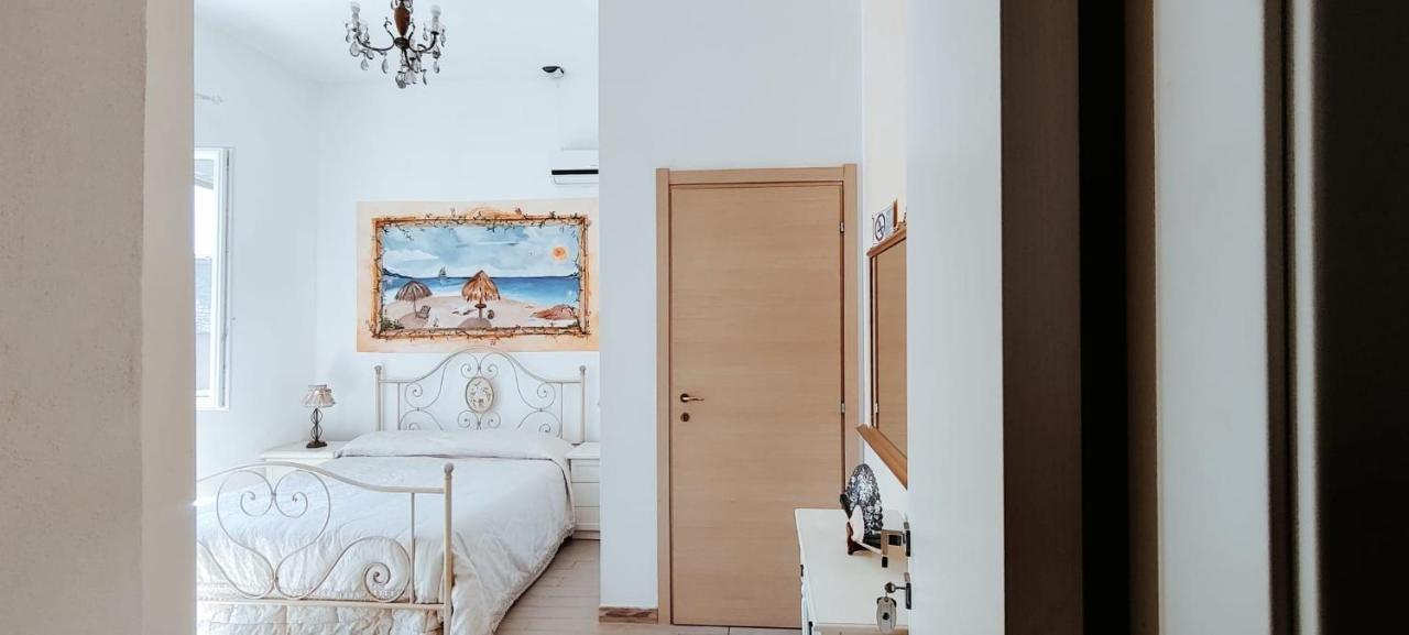 La Porta Sulla Costa Bed & Breakfast San Pantaleo Bagian luar foto