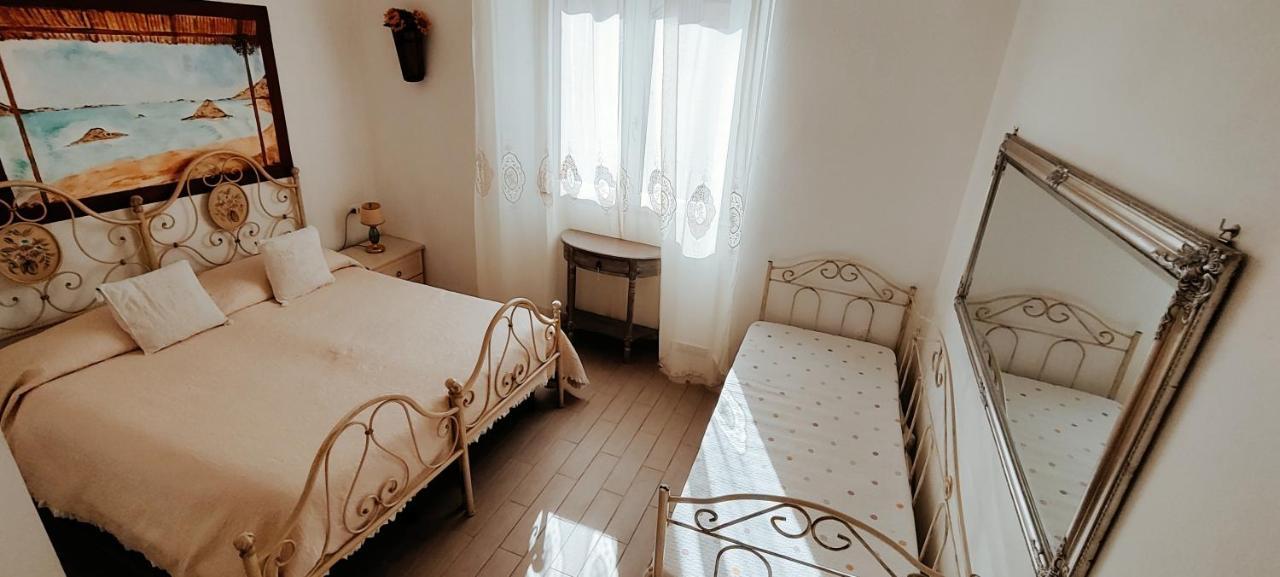 La Porta Sulla Costa Bed & Breakfast San Pantaleo Bagian luar foto