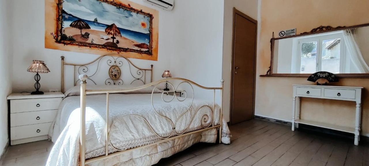 La Porta Sulla Costa Bed & Breakfast San Pantaleo Bagian luar foto