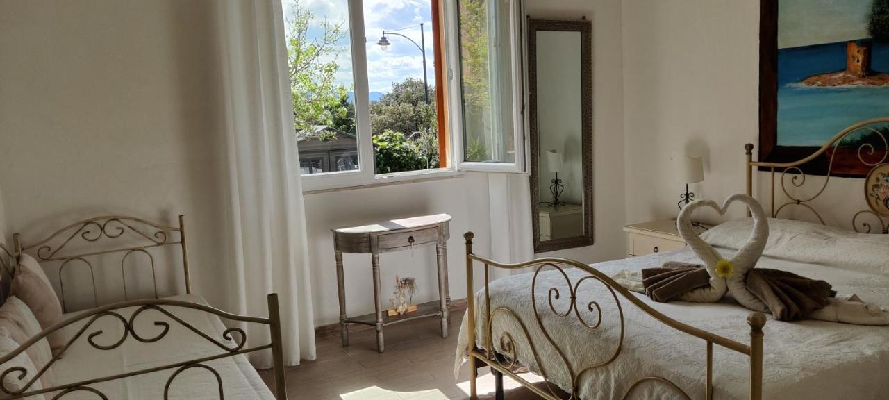 La Porta Sulla Costa Bed & Breakfast San Pantaleo Bagian luar foto